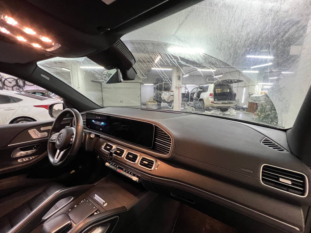 Mercedes-Benz GLE 167 — фотографии салона и выполненной работы
