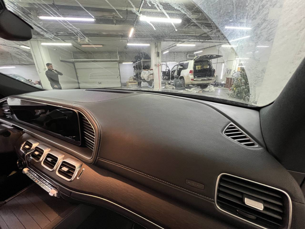 Mercedes-Benz GLE 167 — фотографии салона и выполненной работы